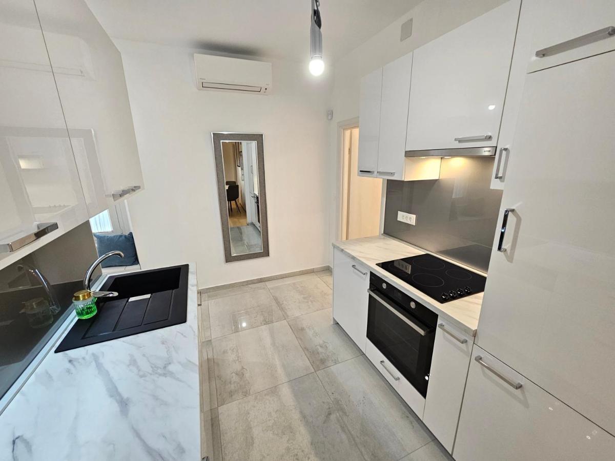 Cosy&Lux On Main Square, Korzo Rijeka Apartment Exterior foto